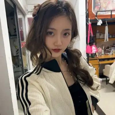 阎静翔